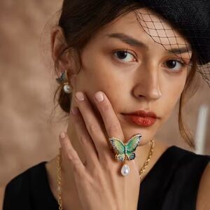 Art Nouveau Butterfly Pearl Jewelry Ring&Earrings Set